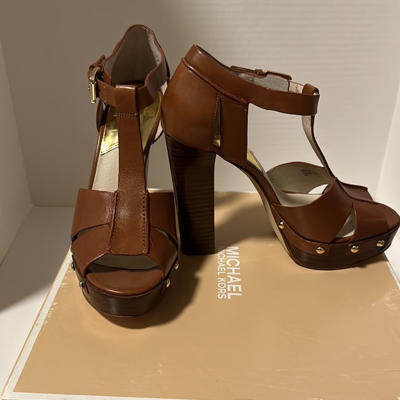 Michael Kors Beatrice Platform Leather in Luggage color Size 7- NIB - Picture 6 of 9